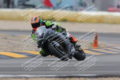 media/Jan-15-2023-SoCal Trackdays (Sun) [[c1237a034a]]/Turn 2 Set 2 (1155am)/